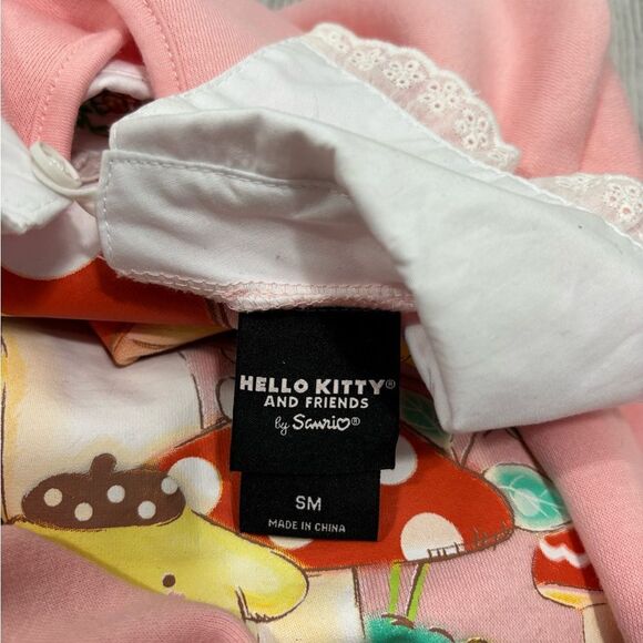 Sanrio Hello Kitty and Friends Strawberry Shortcake Pink Sweatshirt Collared - Picture 7 of 9